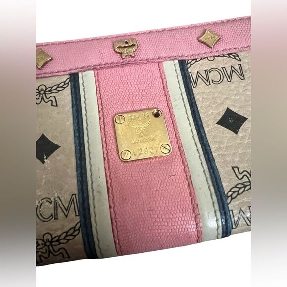 MCM Ziparound Wallet - Picture 2 of 13